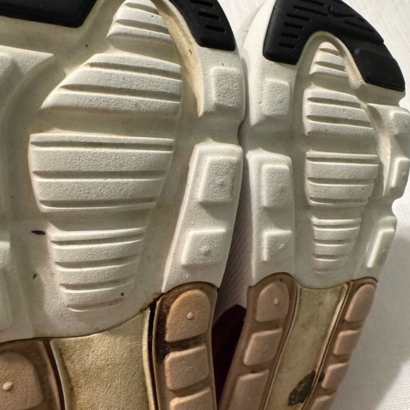 Nike AirMax 270 Girls Size 10C  Fast Shipping ! - Picture 10 of 16